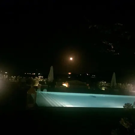 Oda ve Kahvaltı Castel 74 *
